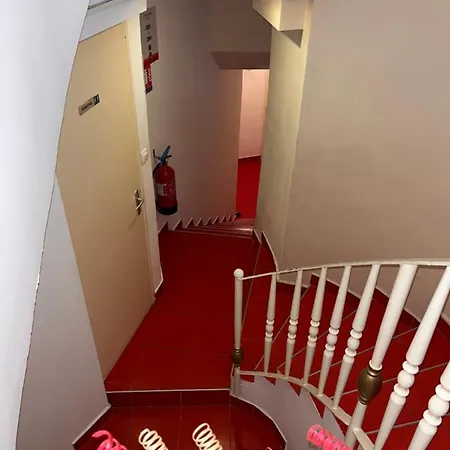Hotel California Beziers