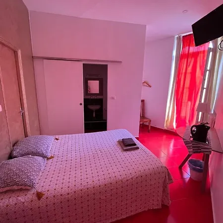 California Hotell 3*