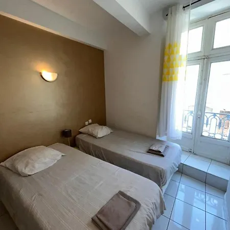 California Hotel 3*