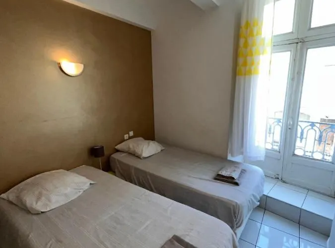 California Hotel 3*